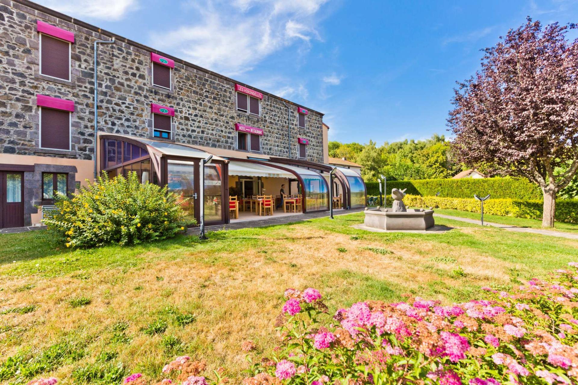 Hôtel & Restaurant Les Hirondelles à Orcines